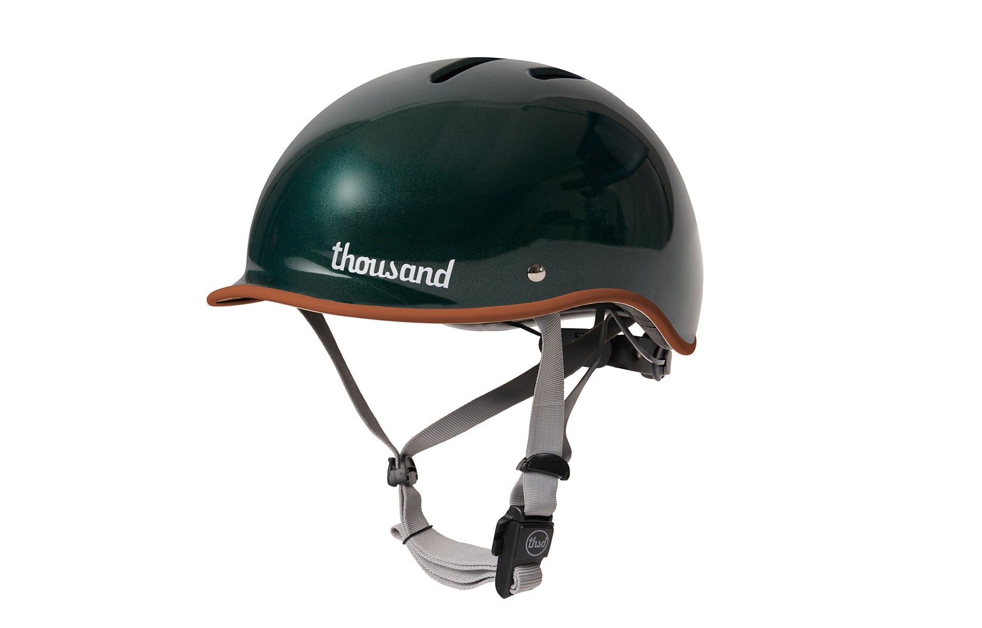 Green helmet with 'thousand' branding on a white background