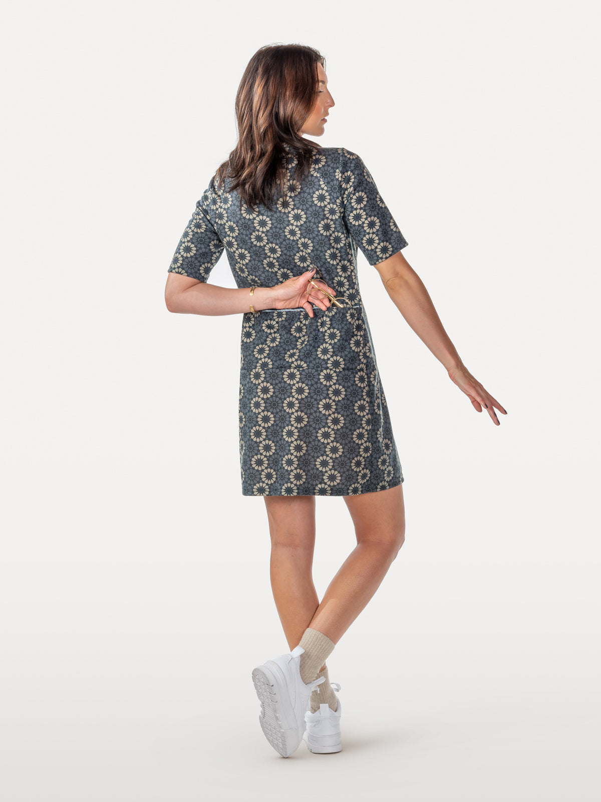 Daisy pattern cycling dress with reflective back strip and pockets